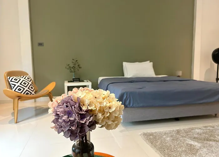 Ellie House Phuket Old Town